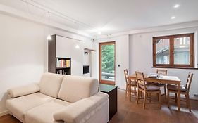 10 Min. Da Courmayeur Elegante Appartamento